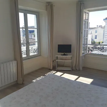 20 Rue Reaumur * Λα Ροσέλ